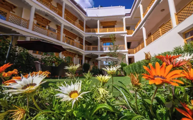 Hotel The Ladakh