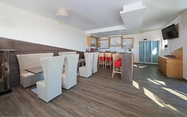 Amaro Hotel