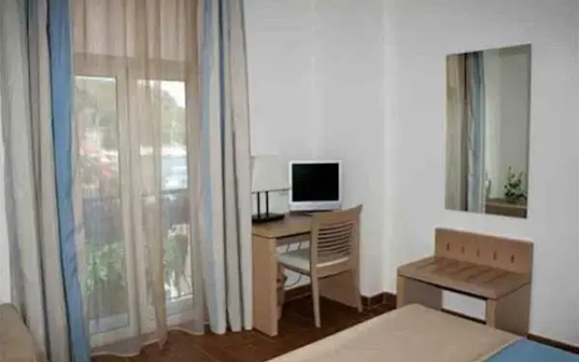 Bi Hotel
