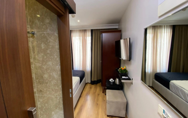 Four Doors Hotel - Image 7