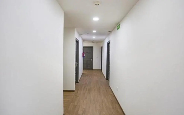 OYO Townhouse 373 Vishwas Nagar