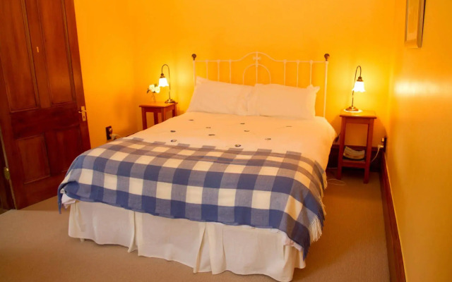 The Old Manse Boutique