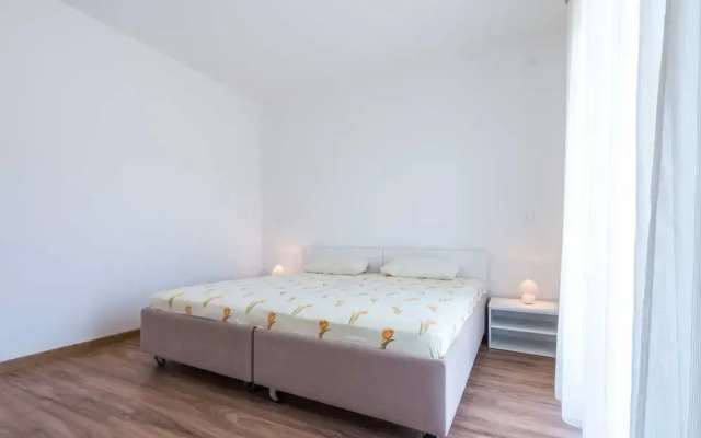Apartments Lucija - Two Bedroom Apartment With Balcony and Sea View
