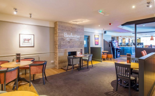 Premier Inn Oldham - Broadway