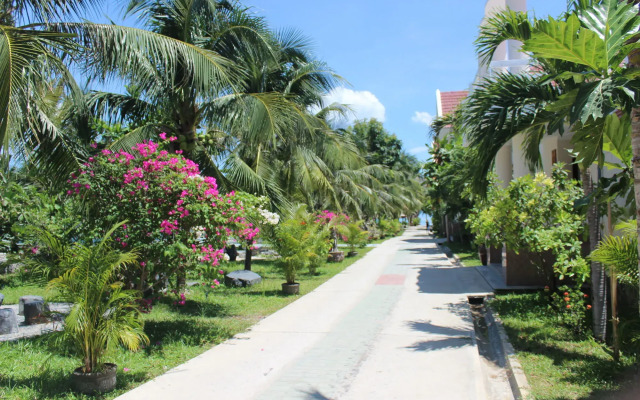 GM Doc Let Beach Resort & Spa