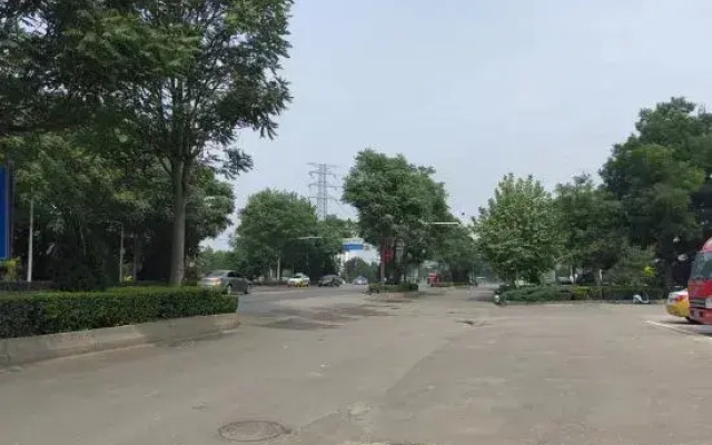 Xijin Hotel (Shijiazhuang Luquan Zoo)