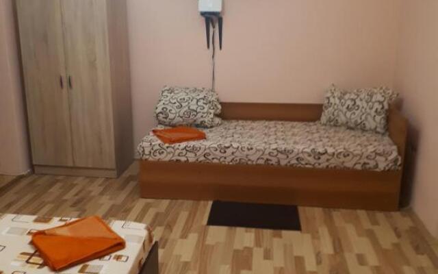 apartament 2 camere semidecomandat "LA GICU"