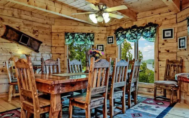 White River Lodge Bed and Breakfast