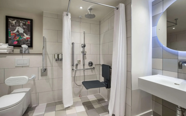 Hampton by Hilton London Ealing