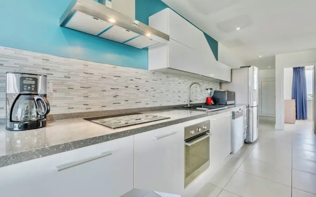 Las Islas Condominiums