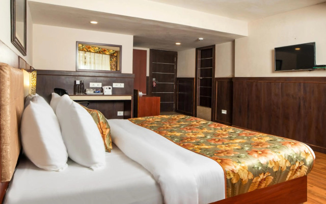 Summit Oakden Resort Mall Road