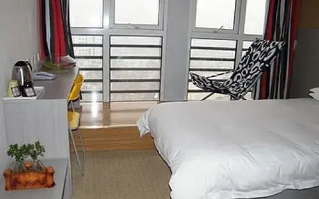 Laiyin Junting Business Hotel