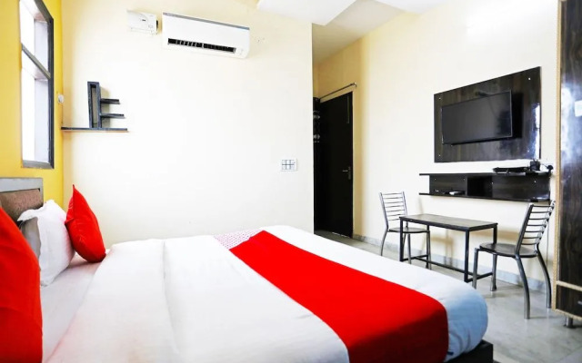OYO 9382 Hotel Homestay