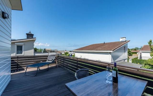 Bungalow Near Oosterschelde Beach