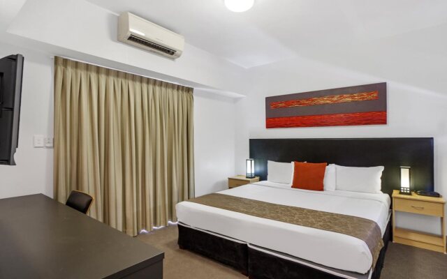 Toowong Inn & Suites