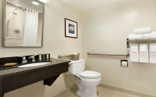 DoubleTree by Hilton Hotel Annapolis