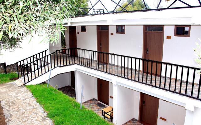 FabHotel Tranquil Heights