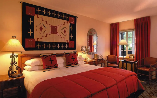 Inn of the Governors