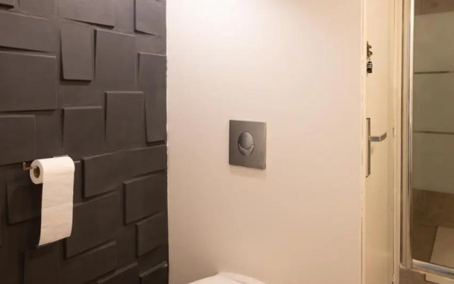 Idéal couple Jacuzzi et jolie cour intérieure