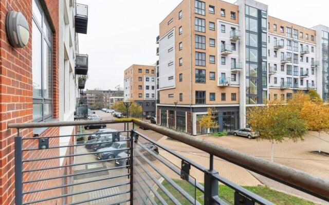 Beautiful 1 Bedroom Apartment in Shepherd's Bush