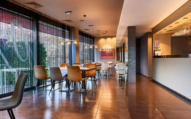Hotel Mone
