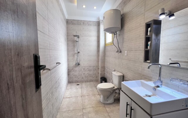 Premier Pyramids Inn