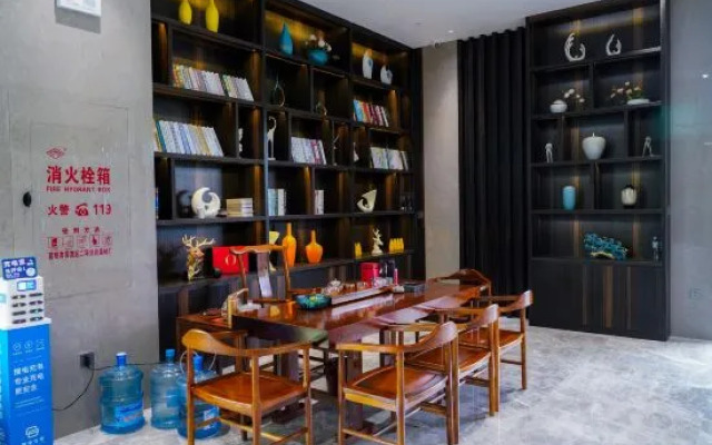 Yongsheng Century Star Hotel