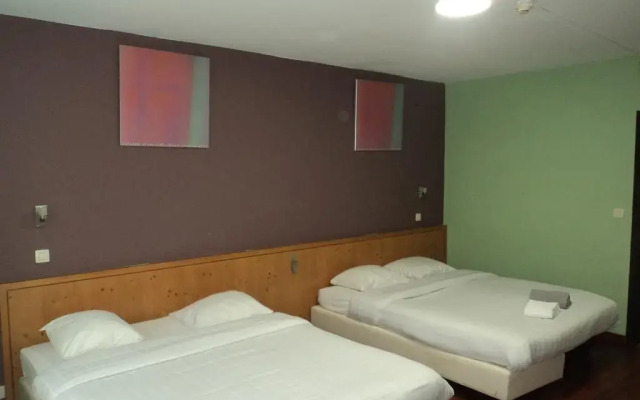 Albert Hotel