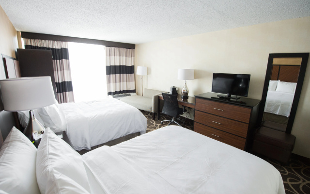 Holiday Inn Newark International Airport by IHG - Image 3