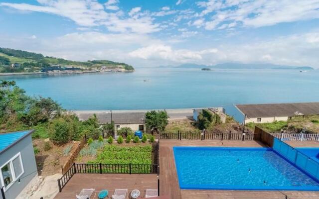 Yeosu Blue Marine Pension