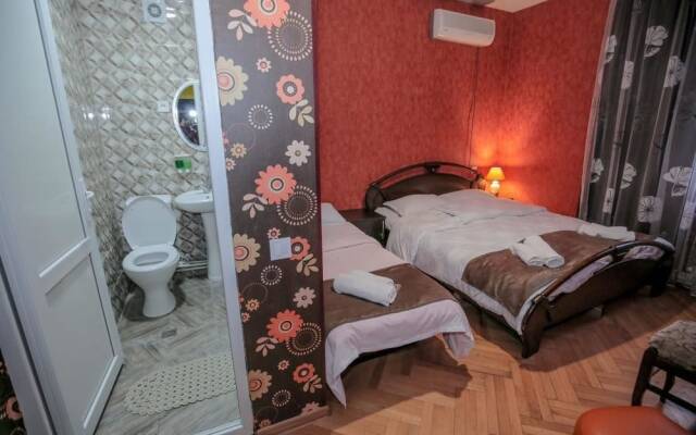 Отель Family Hotel Laba