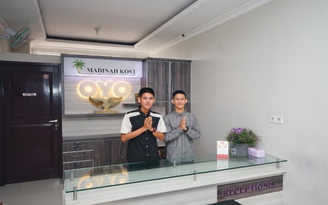 Super OYO 270 Madinah Residence Syariah