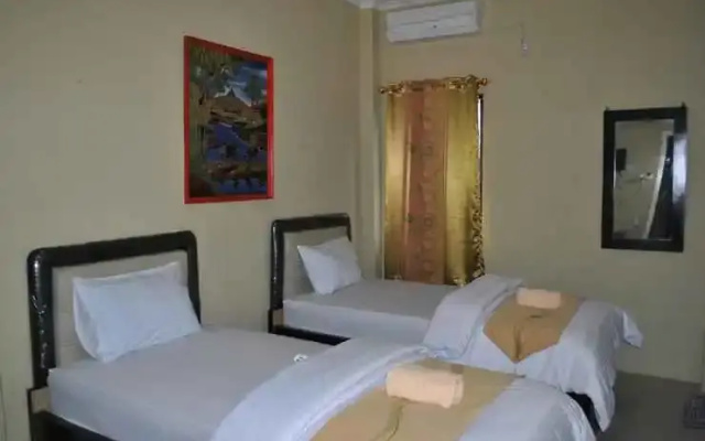 Grand Lambhuk Hotel