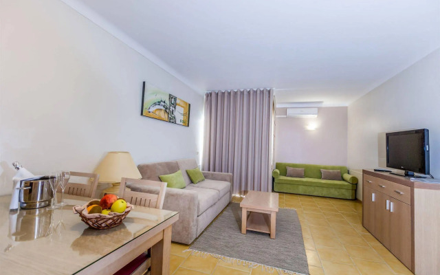 Santa Eulália Suite Hotel & SPA