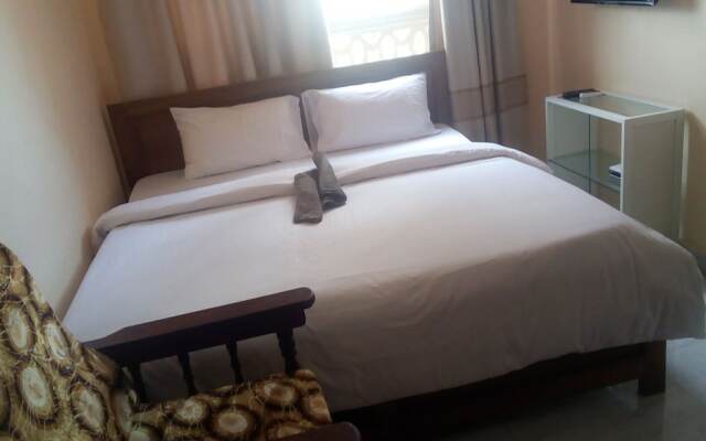 Venice Hotel and Apartment