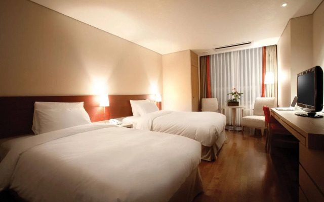 Ramada Hotels & Suites Seoul Namdaemun