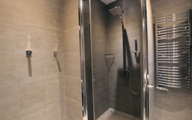 Rainbow Apartments 3