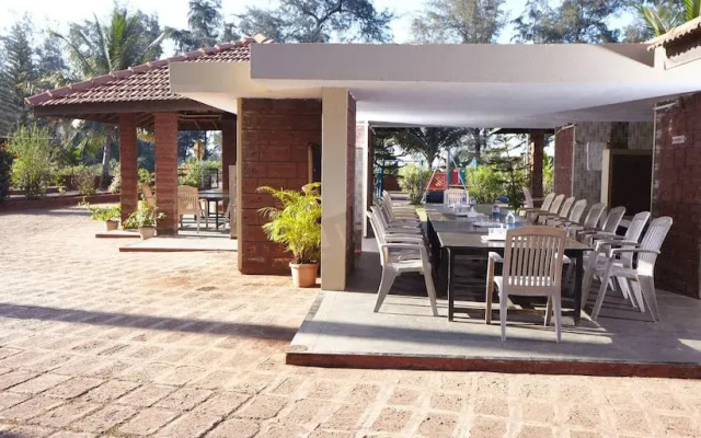 Sagar Sawali, Karde Beach View Resort