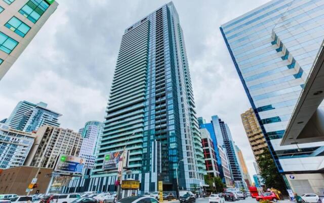 Skyline Suites - Next to MTCC, ACC & CN Tower