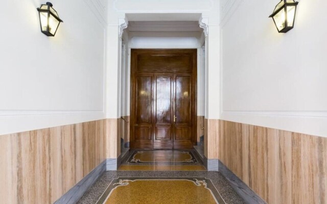 Bright and Modern 2 bed Flat in Prati