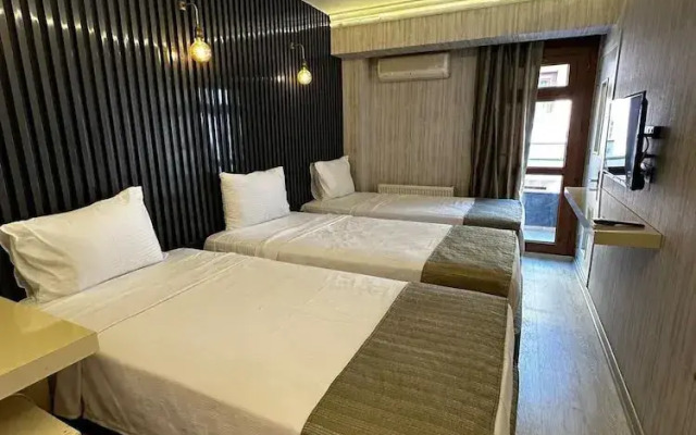 Zebra Otel Buca