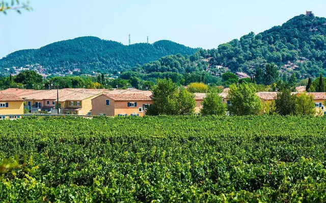 Terraced House in Vidauban With Pool