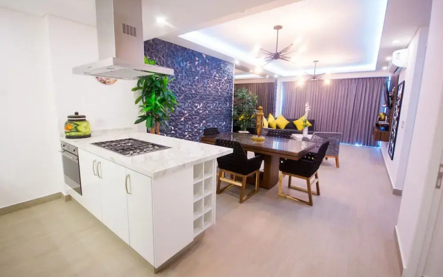 Real View Towers W305 by Casago