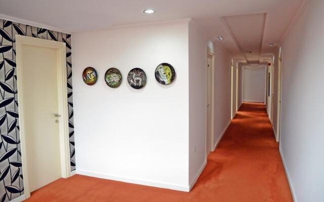 Select City Center Hotel