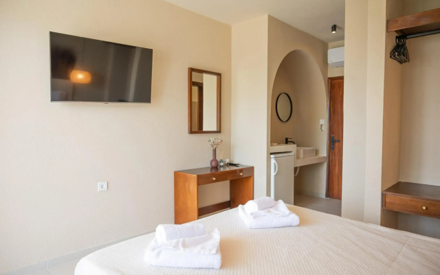 Atma Beach Rooms & Suites