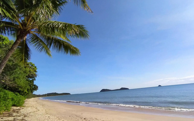 Palm Cove Beach Retreat - 1st Floor