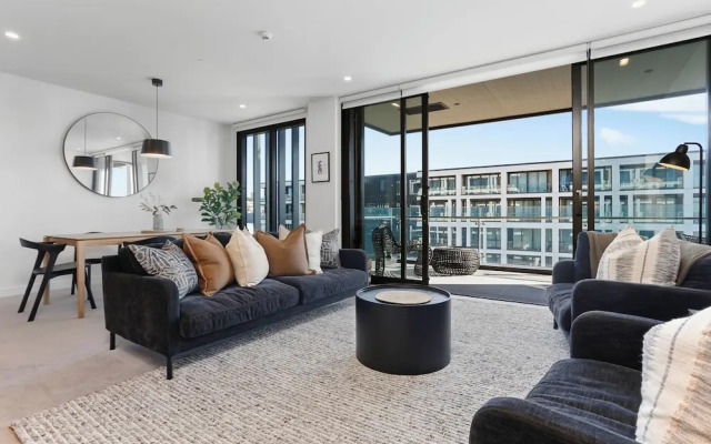 Sunny and Spacious in Wynyard Quarter