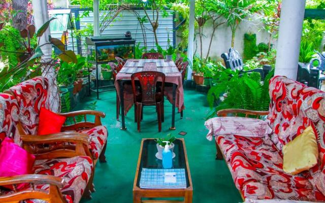 Sigiri Tarushan Home Stay