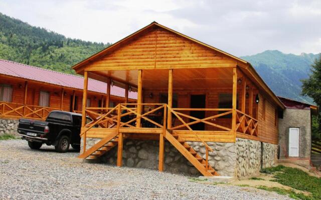 Hotel Ushba Hill
