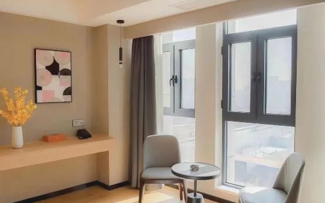 Jinmai Hotel (Xinxiang Municipal Government High-speed Railway East Station)